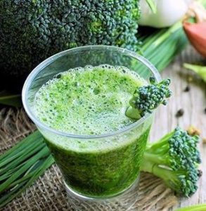 smoothie with broccoli